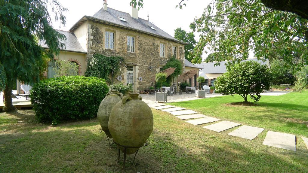 Les Demeures De Marie Bed & Breakfast Pace  Exterior photo